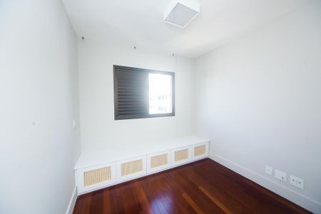 Apartamento à venda com 136m², 3 quartos e 3 vagasquarto 2