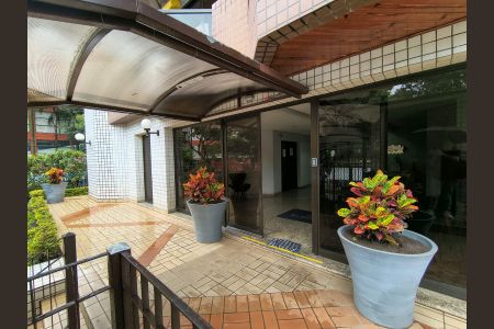 Apartamento para alugar com 75m², 2 quartos e 2 vagasEntrada