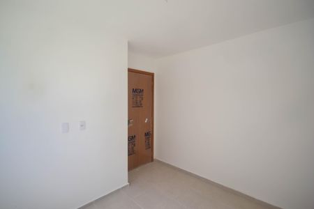 Quarto 1 de apartamento para alugar com 2 quartos, 65m² em Jardim Alvorada, Nova Iguaçu