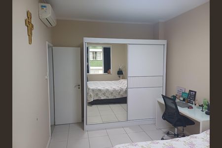 Apartamento à venda com 105m², 3 quartos e 1 vagaQuarto