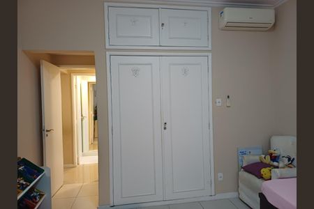 Apartamento à venda com 105m², 3 quartos e 1 vagaQuarto