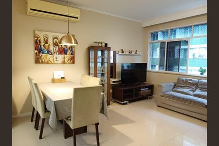 Apartamento à venda com 105m², 3 quartos e 1 vagaSala
