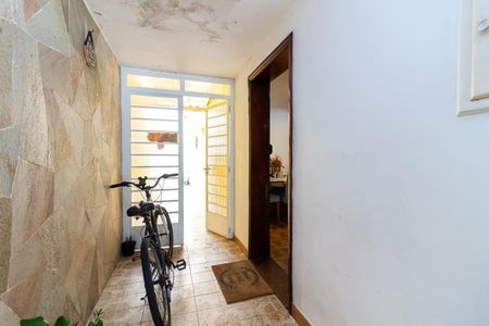 Casa para alugar com 210m², 5 quartos e 2 vagasCorredor de Entrada