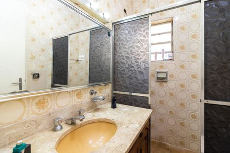 Casa para alugar com 210m², 5 quartos e 2 vagasBanheiro 2