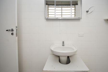 Casa para alugar com 450m², 3 quartos e 8 vagas Casa para alugar com 450m², 3 quartos e 8 vagasbanheiro quarto 4
