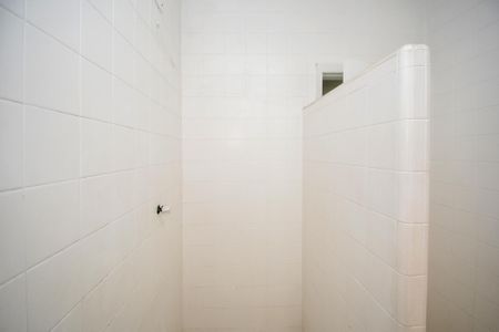Casa para alugar com 450m², 3 quartos e 8 vagas Casa para alugar com 450m², 3 quartos e 8 vagasbanheiro corredor