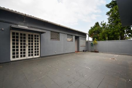 Casa para alugar com 450m², 3 quartos e 8 vagas Casa para alugar com 450m², 3 quartos e 8 vagasquintal edicula