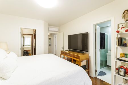 Apartamento à venda com 167m², 3 quartos e 3 vagasSuíte 2