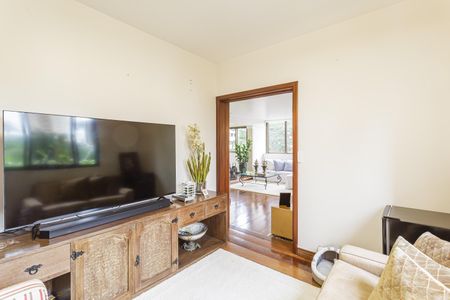 Apartamento à venda com 167m², 3 quartos e 3 vagasSala de TV