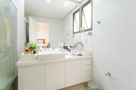 Apartamento à venda com 167m², 3 quartos e 3 vagasBanheiro da Suíte 2