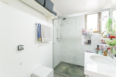 Apartamento à venda com 167m², 3 quartos e 3 vagasBanheiro da Suíte 1