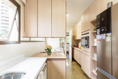 Apartamento à venda com 167m², 3 quartos e 3 vagasCozinha