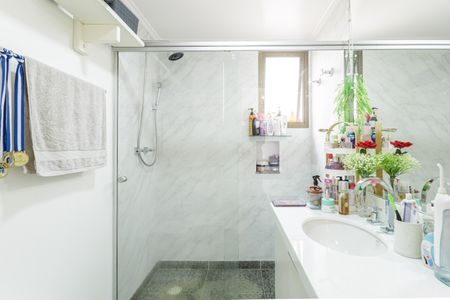 Apartamento à venda com 167m², 3 quartos e 3 vagasBanheiro da Suíte 1