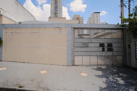Casa de condomínio à venda com 95m², 2 quartos e 1 vagaFachada