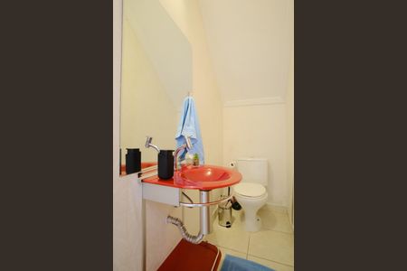 Casa de condomínio à venda com 95m², 2 quartos e 1 vagaLavabo