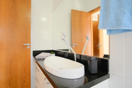 Casa de condomínio à venda com 95m², 2 quartos e 1 vagaBanheiro da Suíte 1