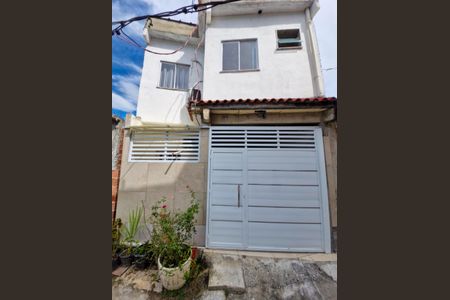 Casa de condomínio para alugar com 110m², 3 quartos e 1 vaga Casa de condomínio para alugar com 110m², 3 quartos e 1 vagaFachada