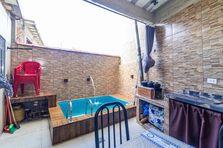 Casa de condomínio para alugar com 110m², 3 quartos e 1 vaga Casa de condomínio para alugar com 110m², 3 quartos e 1 vagaPiscina