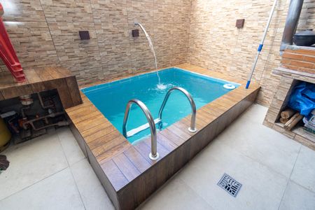 Casa de condomínio para alugar com 110m², 3 quartos e 1 vaga Casa de condomínio para alugar com 110m², 3 quartos e 1 vagaPiscina