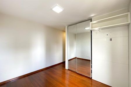 Apartamento para alugar com 130m², 3 quartos e 2 vagasQuarto 3