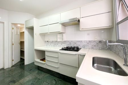 Apartamento para alugar com 130m², 3 quartos e 2 vagasCozinha