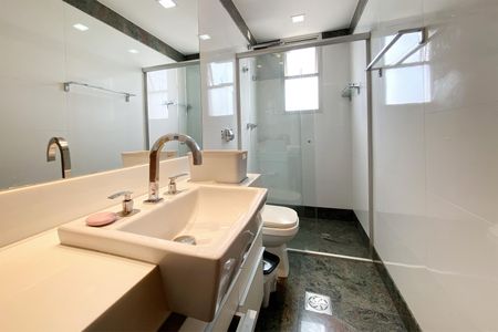 Apartamento para alugar com 130m², 3 quartos e 2 vagasBanheiro