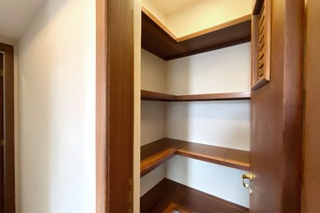 Apartamento para alugar com 130m², 3 quartos e 2 vagasRouparia