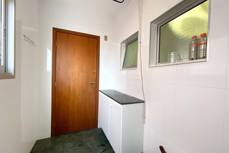 Apartamento para alugar com 130m², 3 quartos e 2 vagasÁrea de Serviço