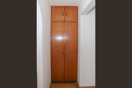 Corredor de apartamento para alugar com 2 quartos, 70m² em Vila Romana, São Paulo