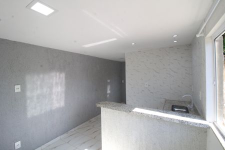 Sala de apartamento para alugar com 1 quarto, 50m² em Vila Verde, Belford Roxo