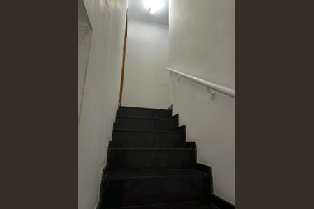 Casa à venda com 3 quartos, 180m² em Vila Carmosina, São Paulo