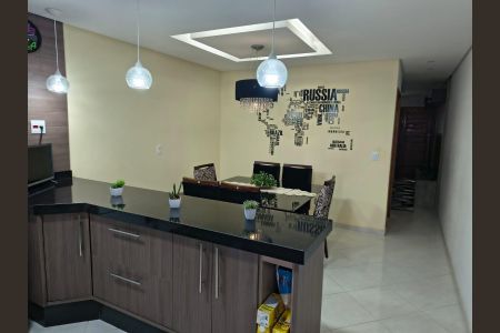 Casa à venda com 180m², 3 quartos e 4 vagas