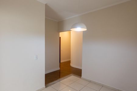 Casa à venda com 150m², 4 quartos e 2 vagas Casa à venda com 150m², 4 quartos e 2 vagasSala de Almoço