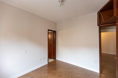 Casa à venda com 150m², 4 quartos e 2 vagas Casa à venda com 150m², 4 quartos e 2 vagasSuíte 2