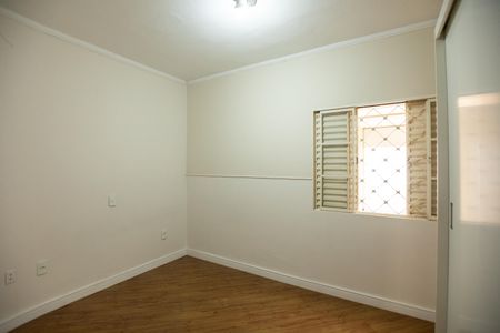 Casa à venda com 150m², 4 quartos e 2 vagas Casa à venda com 150m², 4 quartos e 2 vagasQuarto 1