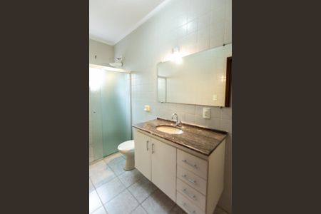 Casa à venda com 150m², 4 quartos e 2 vagas Casa à venda com 150m², 4 quartos e 2 vagasBanheiro Social