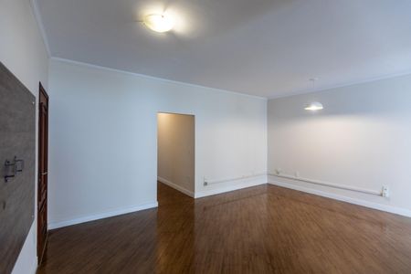 Casa à venda com 150m², 4 quartos e 2 vagas Casa à venda com 150m², 4 quartos e 2 vagasSala