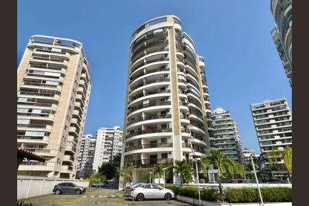 Apartamento à venda com 72m², 2 quartos e 1 vagaFachada do bloco
