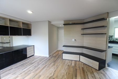Sala de apartamento à venda com 2 quartos, 75m² em Vila Indiana, São Paulo