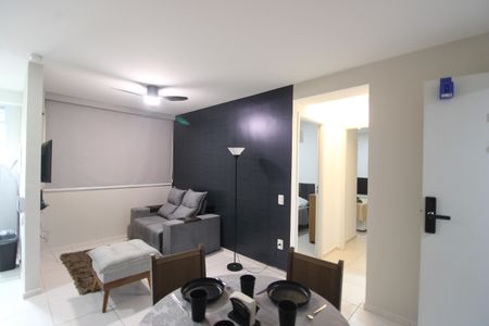 Sala de apartamento à venda com 2 quartos, 45m² em Barra Olímpica, Rio de Janeiro