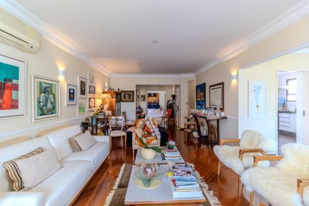 Apartamento à venda com 337m², 4 quartos e 3 vagas