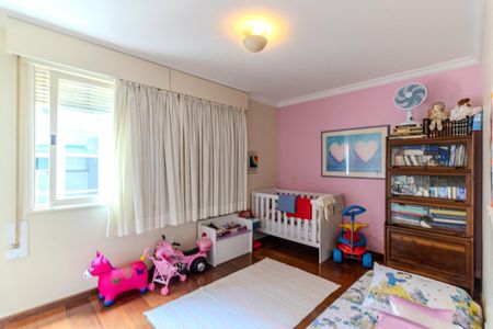 Apartamento à venda com 337m², 4 quartos e 3 vagas