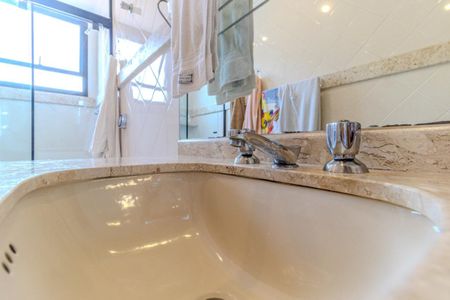 Apartamento à venda com 337m², 4 quartos e 3 vagas