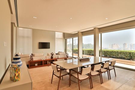 Casa à venda com 4 quartos, 572m² em Centro Comercial Jubran, Barueri