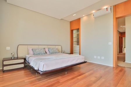 Casa à venda com 4 quartos, 572m² em Centro Comercial Jubran, Barueri