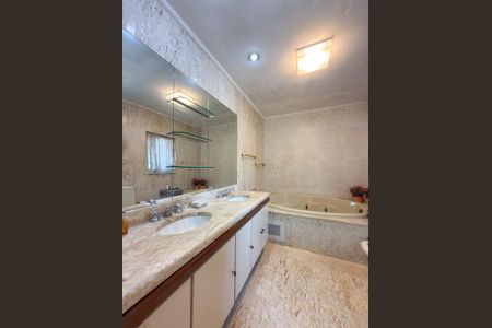 Casa de condomínio à venda com 270m², 4 quartos e 4 vagasFoto 27