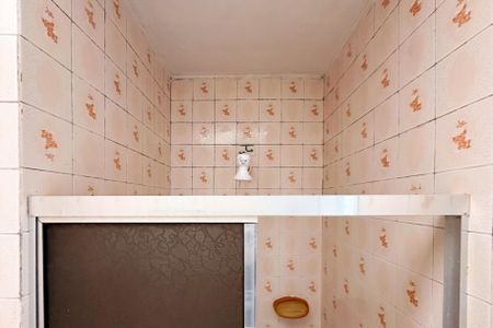 Casa para alugar com 90m², 2 quartos e 1 vaga Casa para alugar com 90m², 2 quartos e 1 vagaBanheiro Social