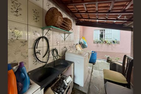 Casa à venda com 304m², 2 quartos e 4 vagasArea de Serviço 