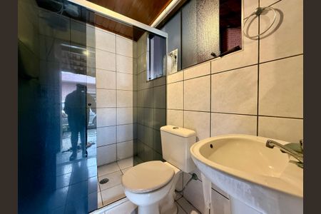 Casa à venda com 304m², 2 quartos e 4 vagasBanheiro de serviço