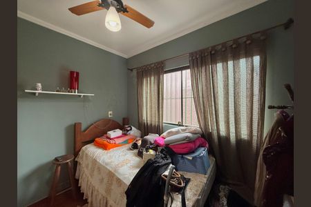 Casa à venda com 304m², 2 quartos e 4 vagasQuarto 2